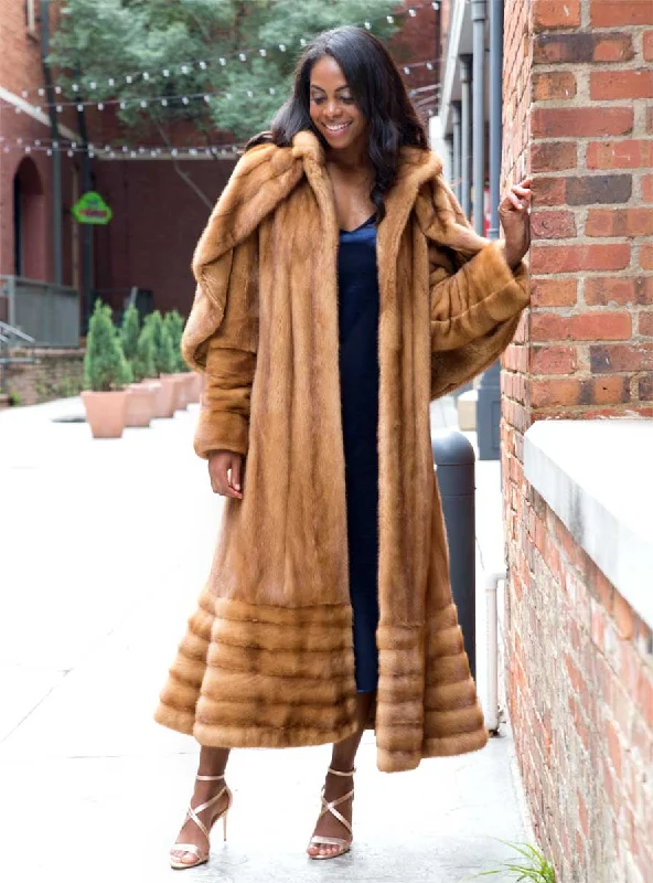 Whisky / Add matching detachable fur cape / XS