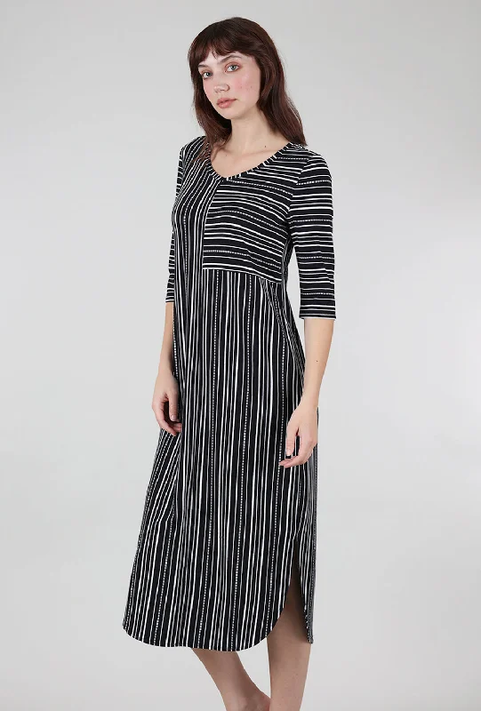 habitat-core-travel-city-dress-14290-core-travel-city-dress-black-stripe