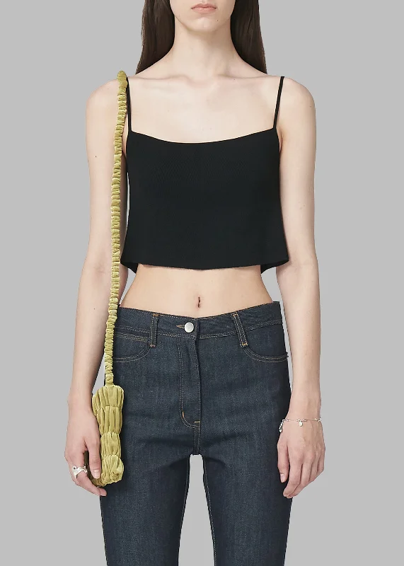 low-classic-knitted-sleeveless-crop-top-black