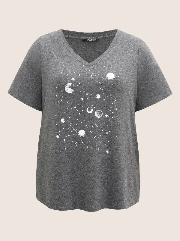 moon-and-star-print-v-neck-t-shirt