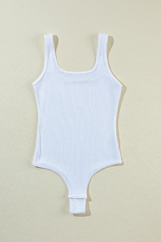 scoop-neck-sleeveless-bodysuit