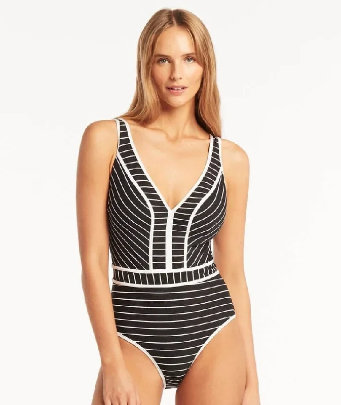 Sea Level Shoreline Spliced Waisted One Piece Swimsuit - Black